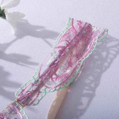 Conjunto de sujetador de lencería sexy de malla transparente con flores bordadas